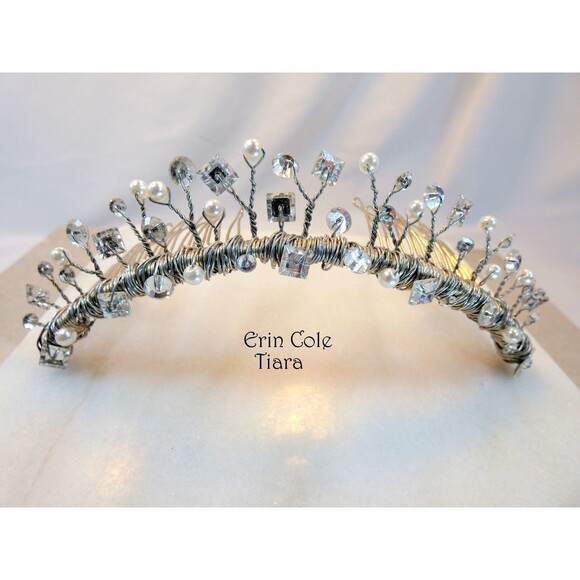 ERIN COLE  SWAROVSKI CRYSTAL-PEARL TIARA  WEDDING-BIRTHDAY GIRL CROWN - Picture 1 of 10